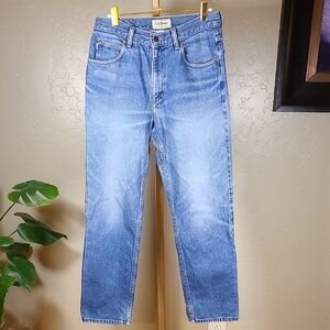 L.L. Bean Classic Fit Blue Straight Leg Jeans with Washed Look 100% Cott…